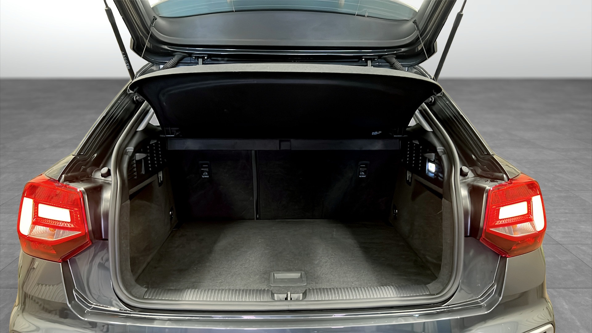 Audi Q2 WCC58M