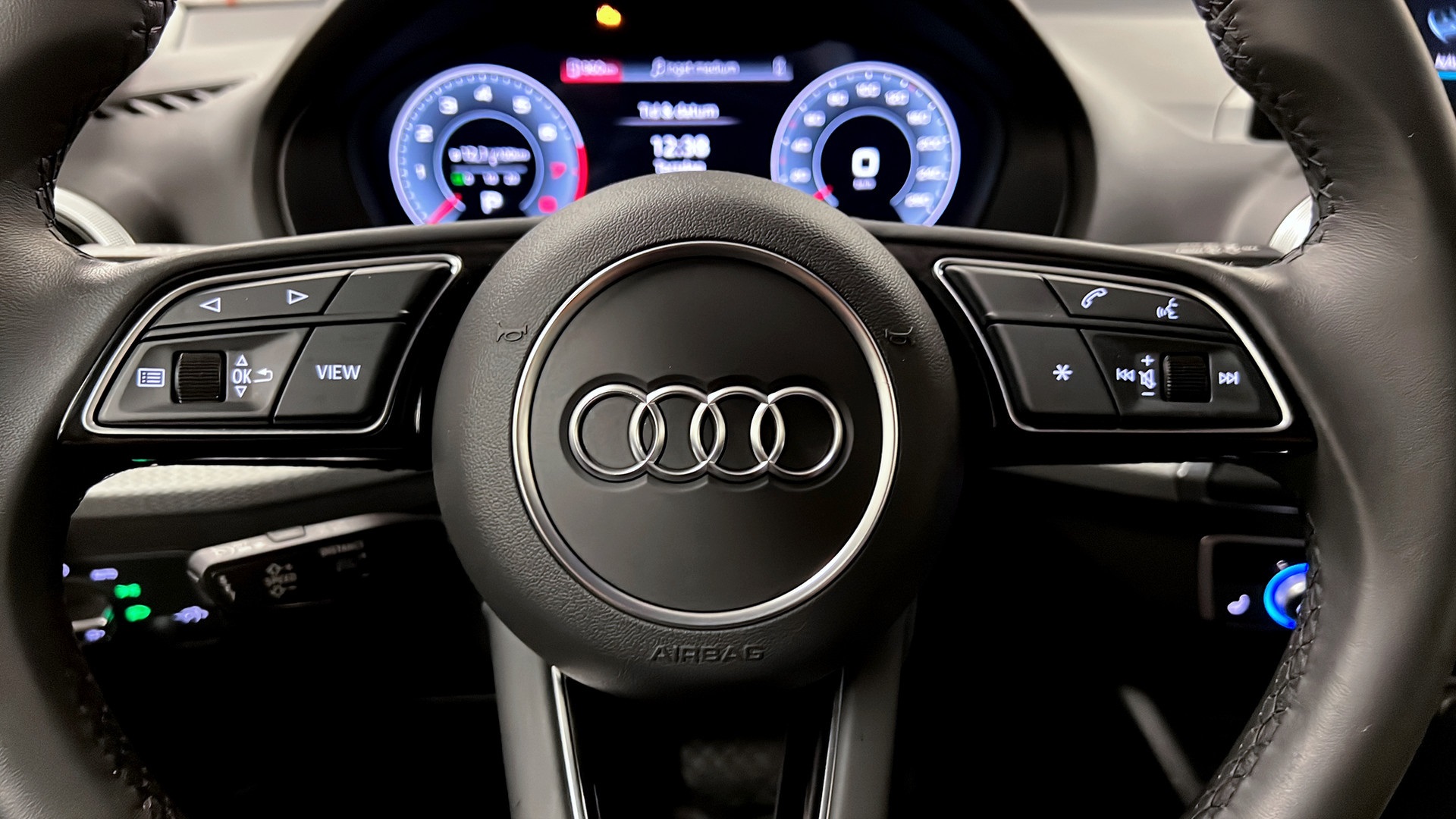 Audi Q2 WCC58M