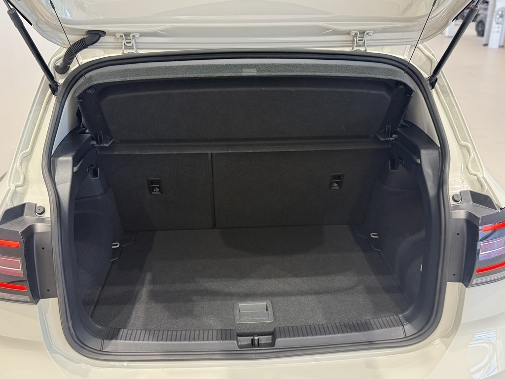 Volkswagen T-Cross WCC819