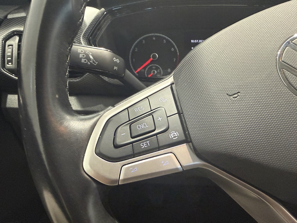 Volkswagen T-Cross WCC819