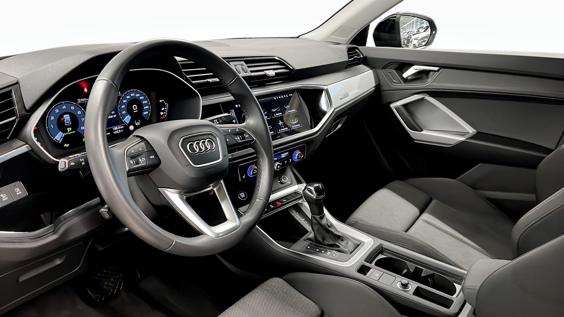 Audi Q3 WCD08D
