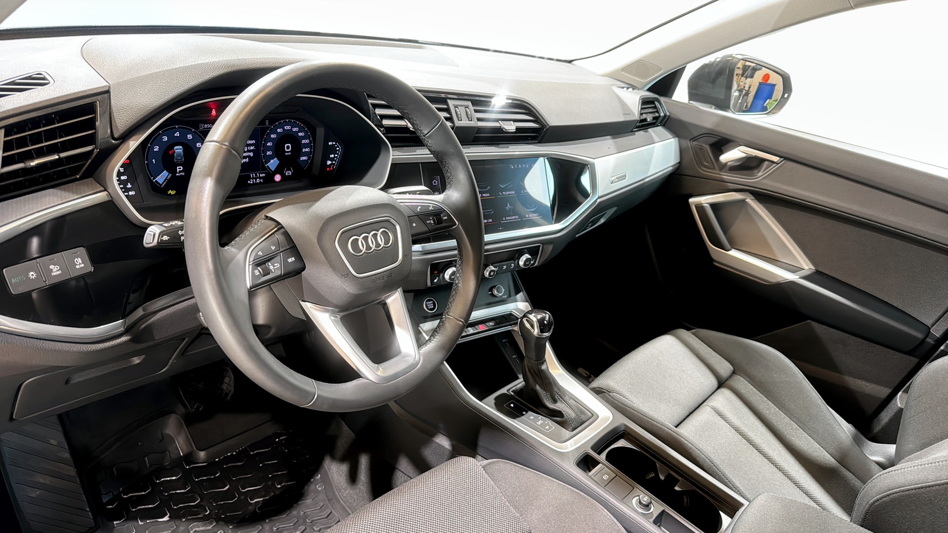 Audi Q3 WCD08E