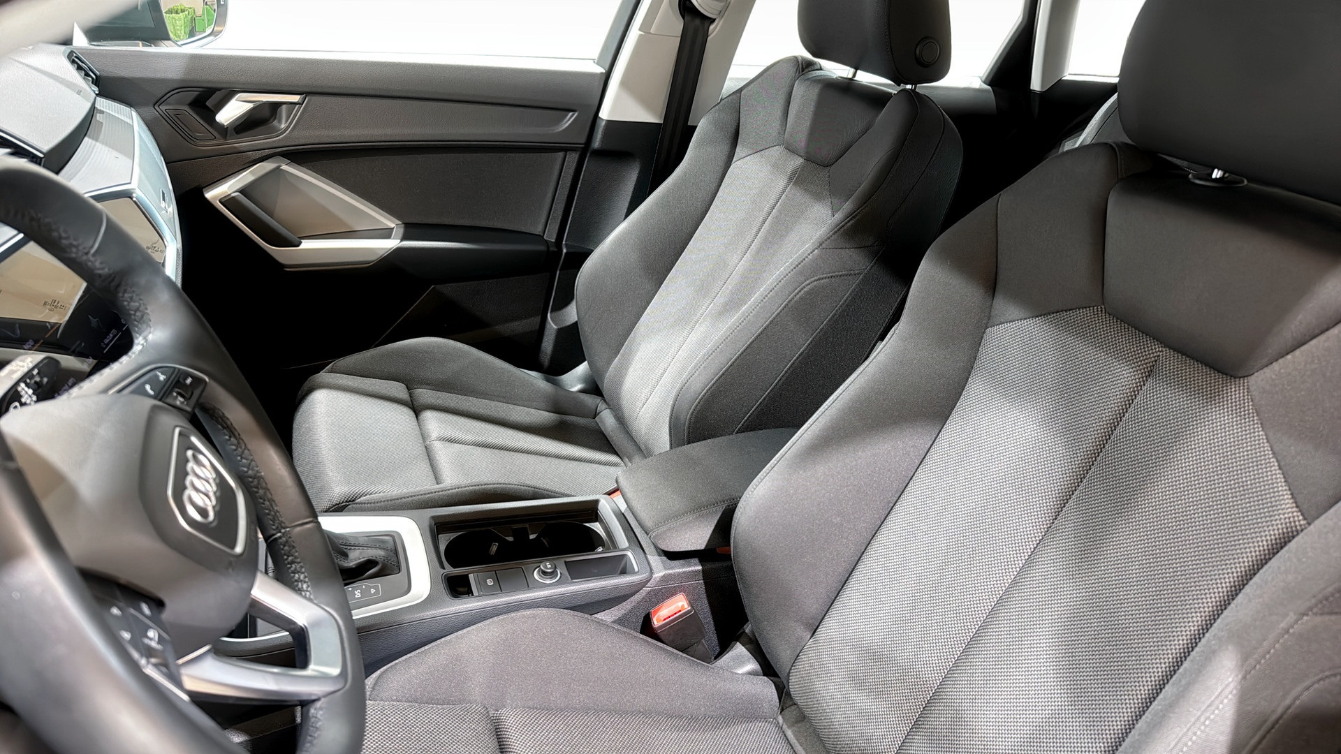 Audi Q3 WCD08E