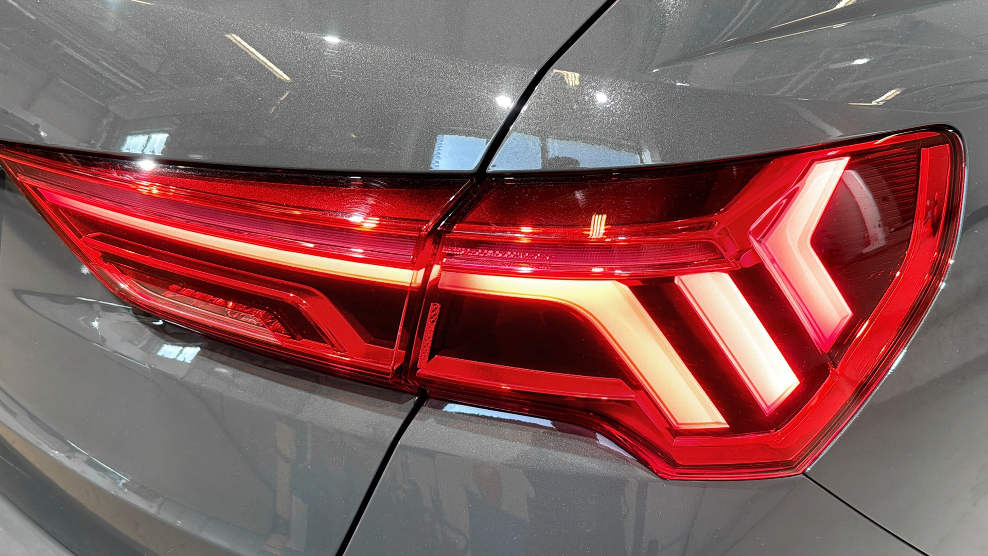Audi Q3 WCD08E