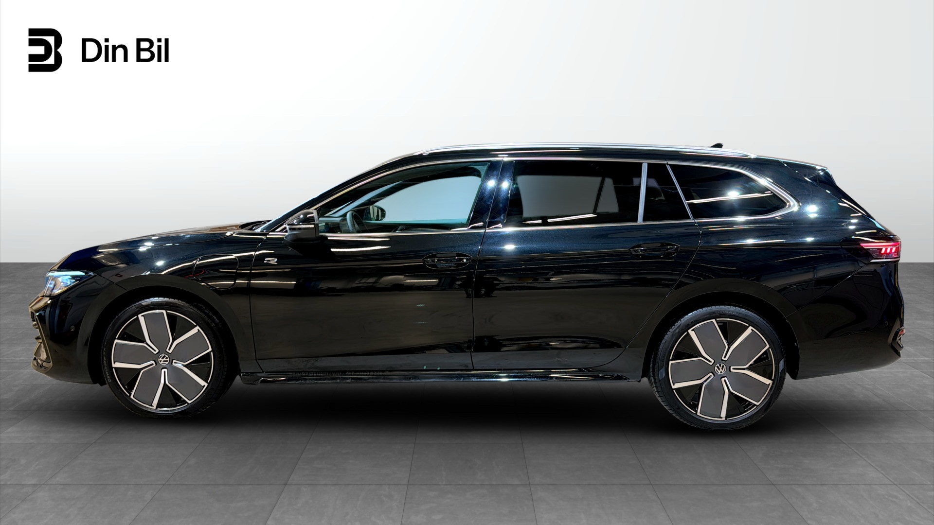 Volkswagen Passat WCD35J