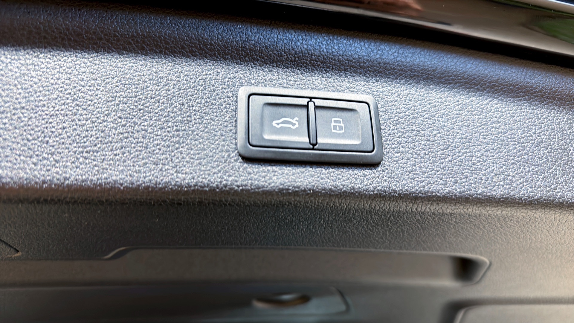 Audi Q3 WCE34U