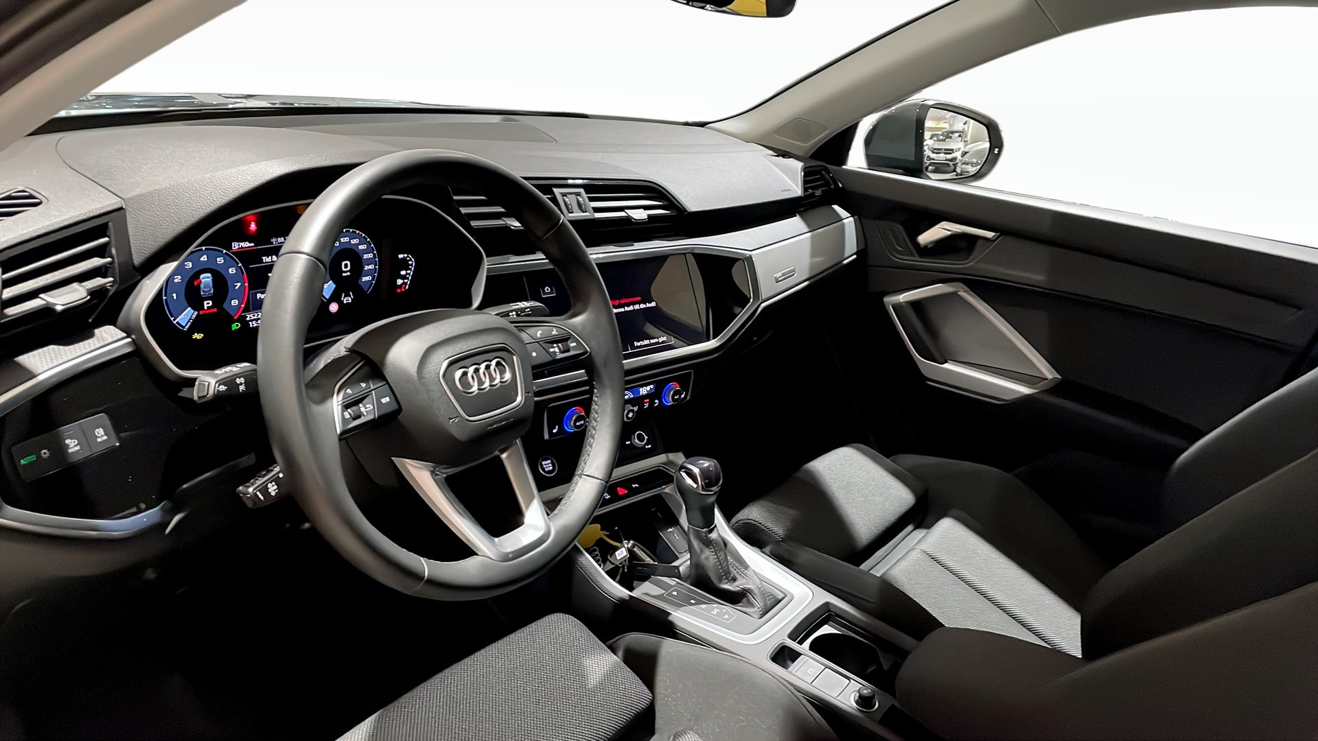 Audi Q3 WCE34Z