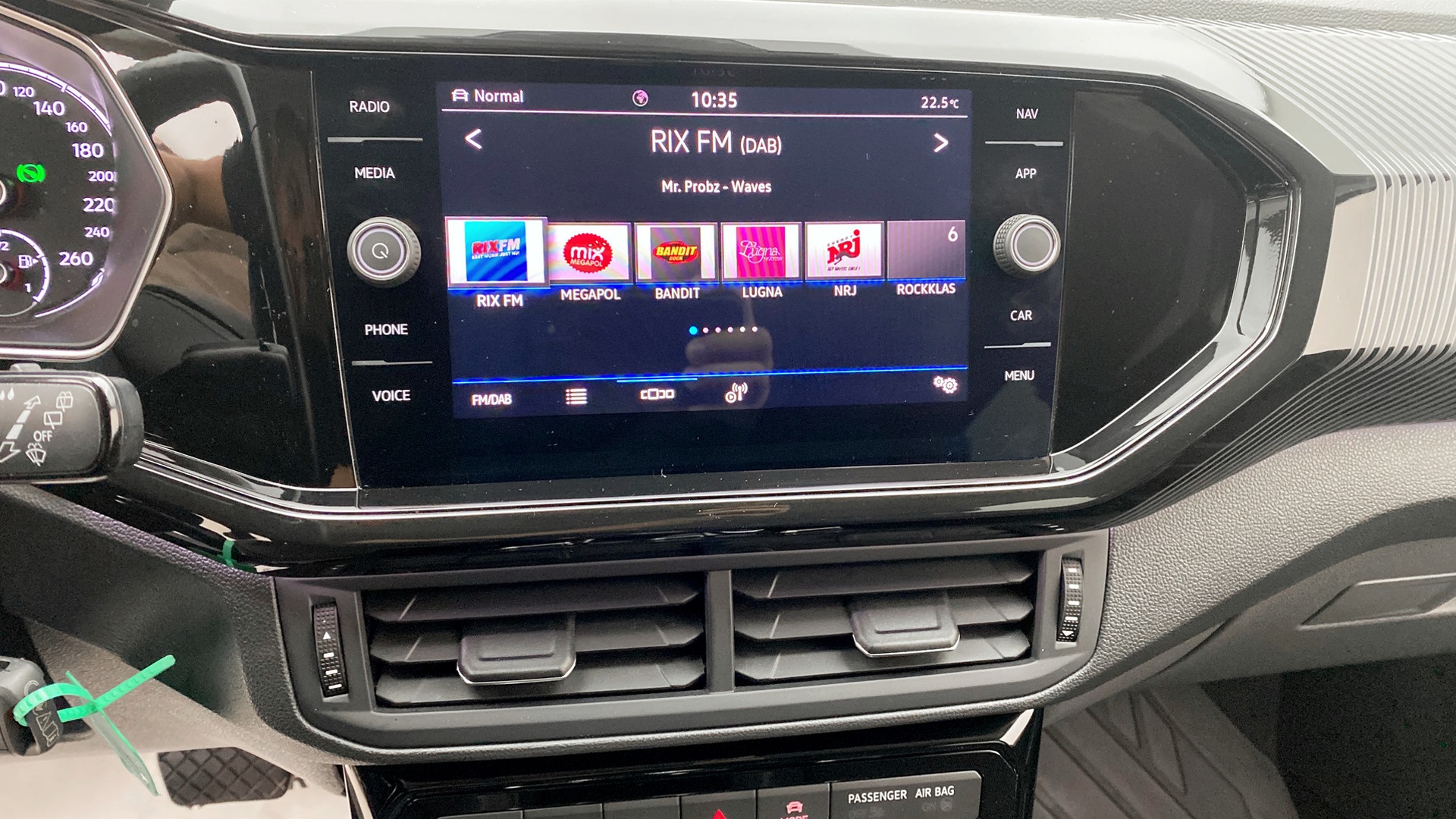 Volkswagen T-Cross WCE98K