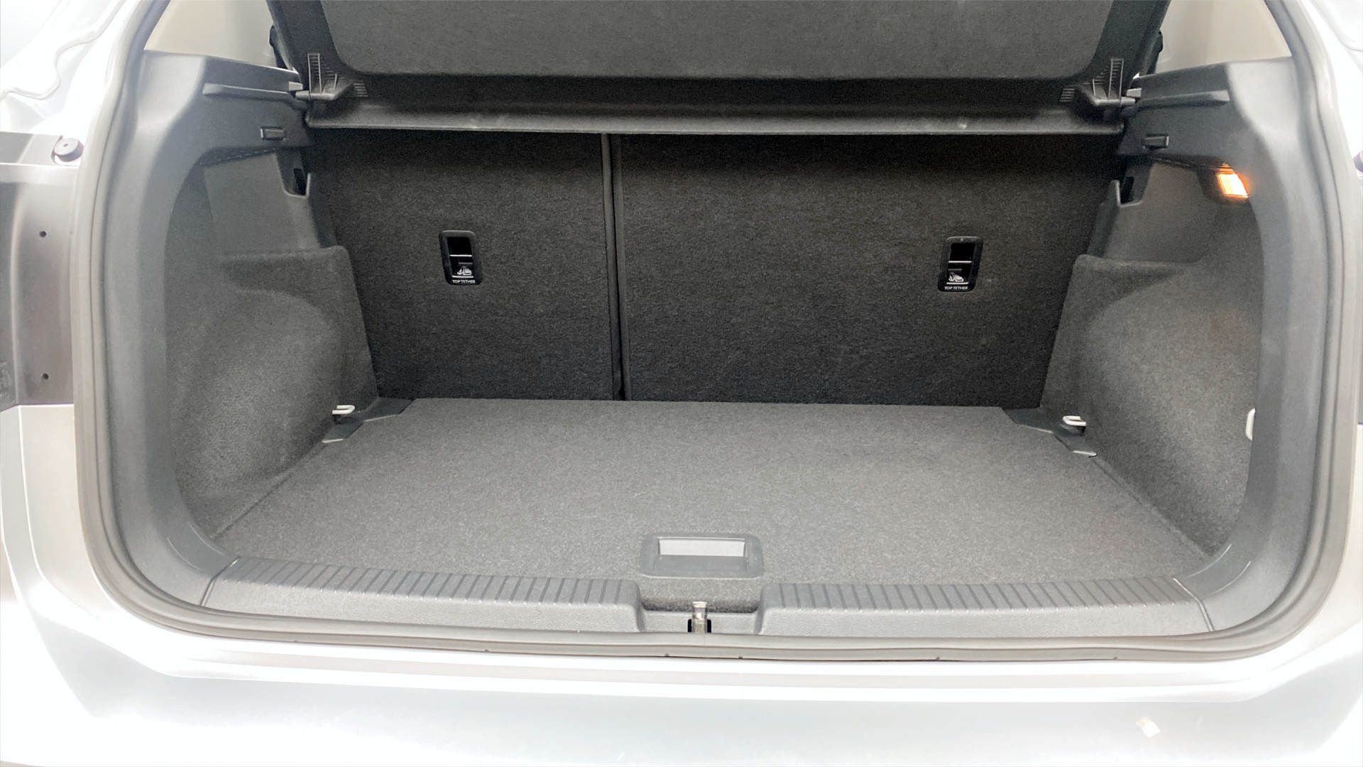 Volkswagen T-Cross WCE98K