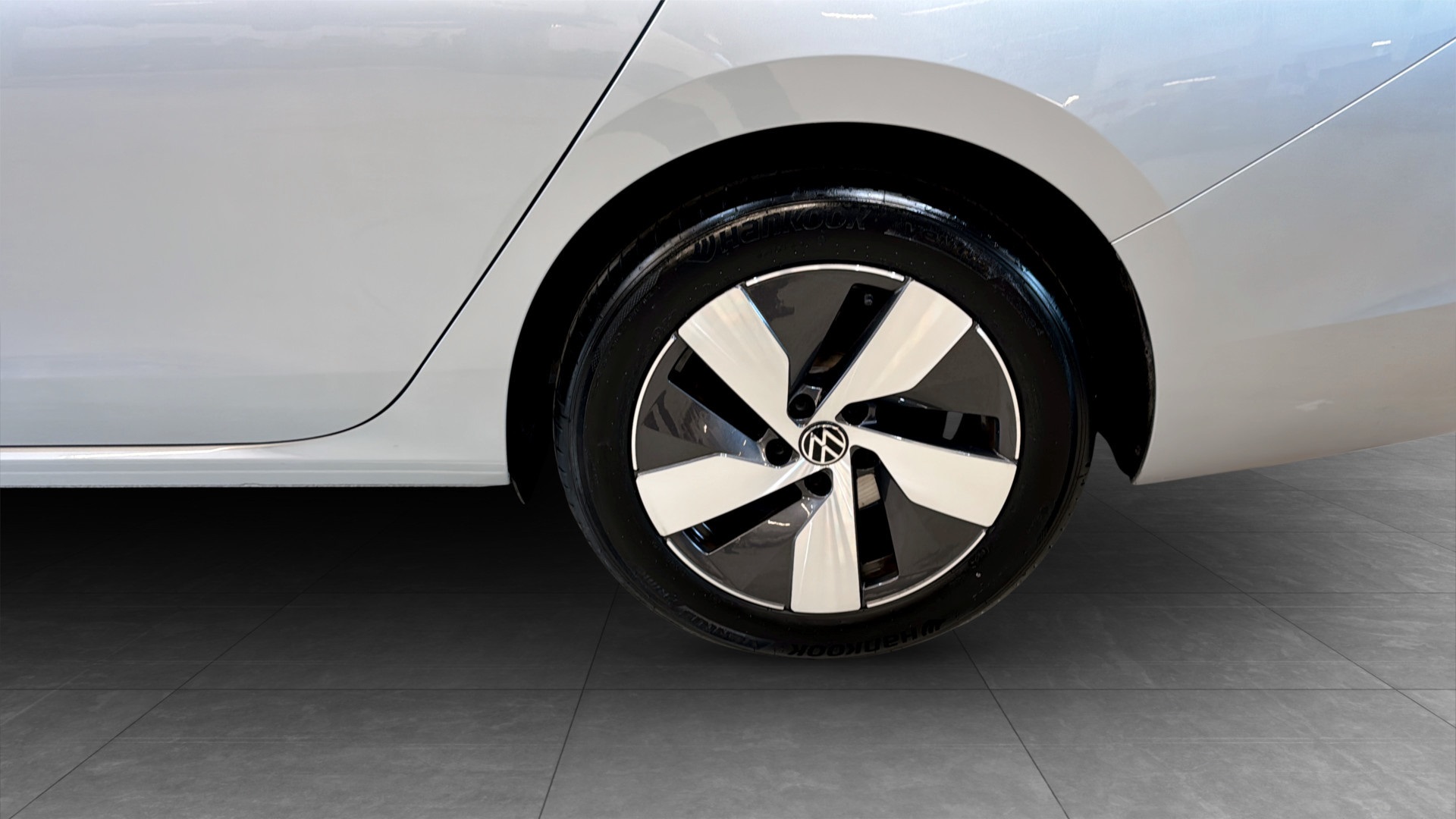 Volkswagen Passat Sportscombi WCF45R
