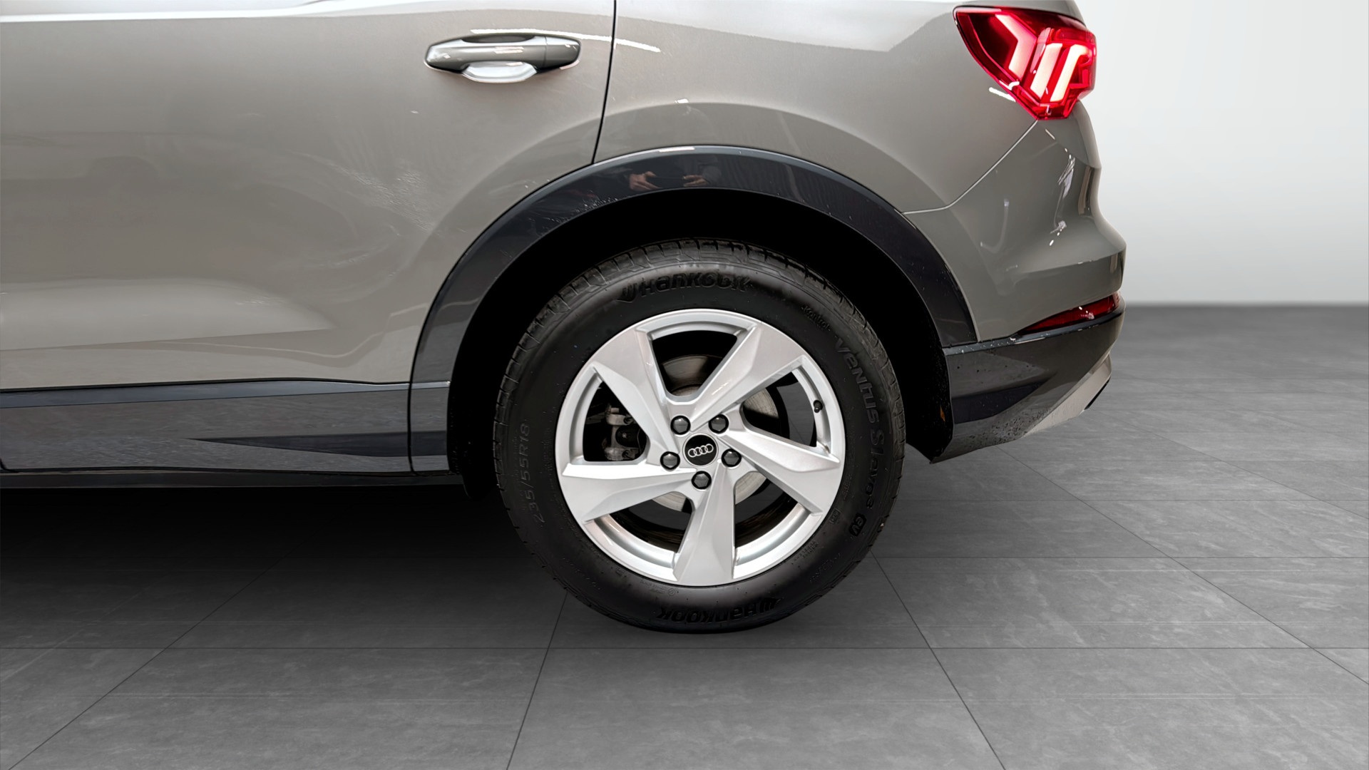 Audi Q3 WCF46D