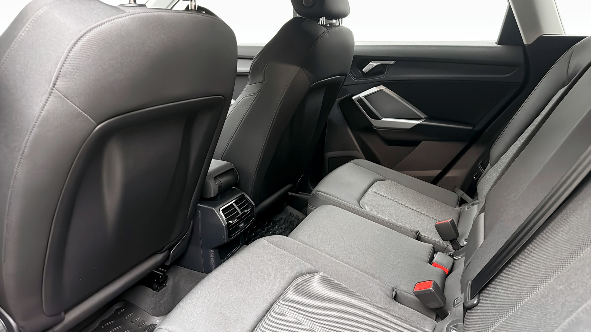 Audi Q3 WCF46D