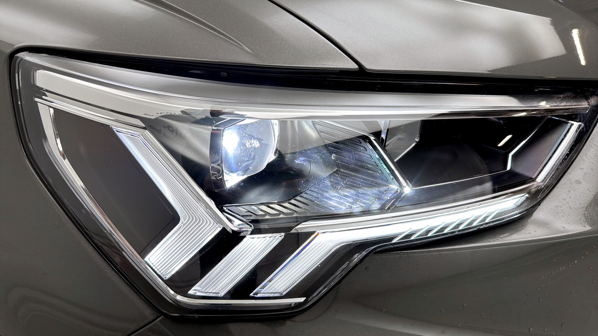 Audi Q3 WCF46D