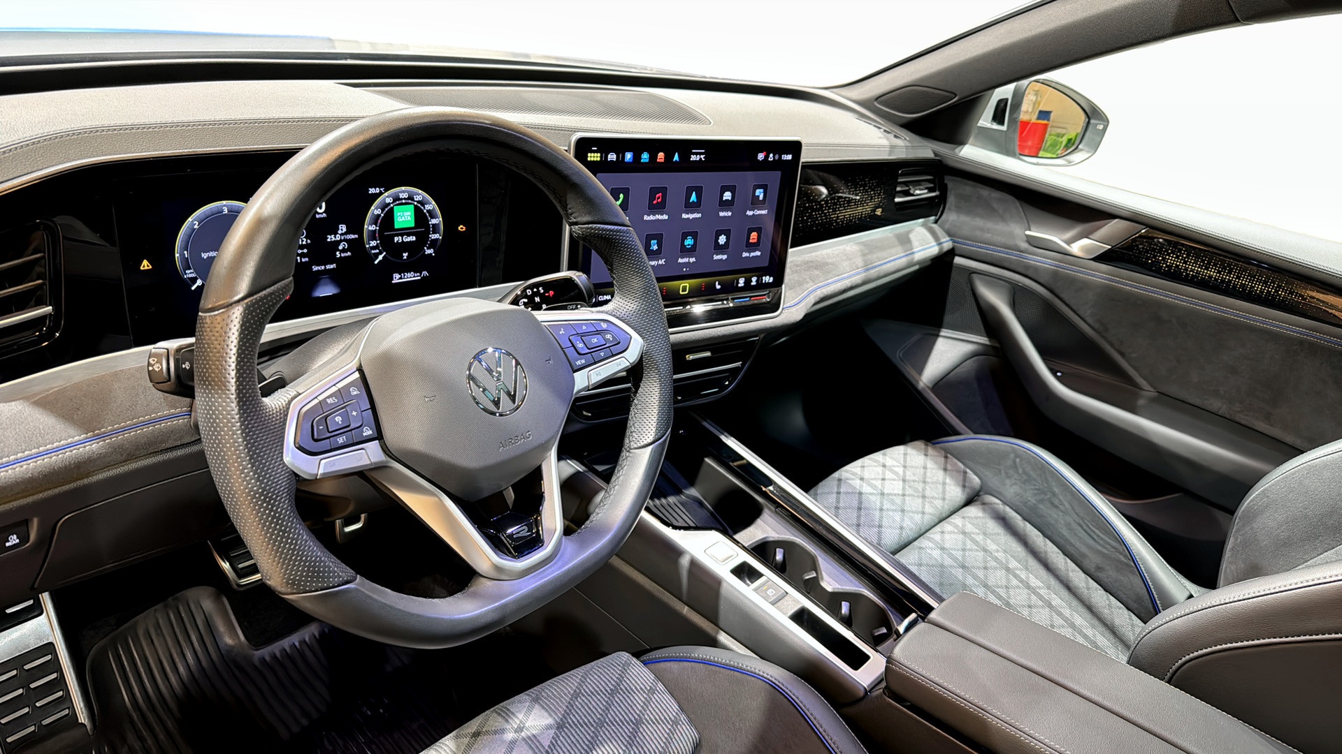 Volkswagen Passat WCF93L