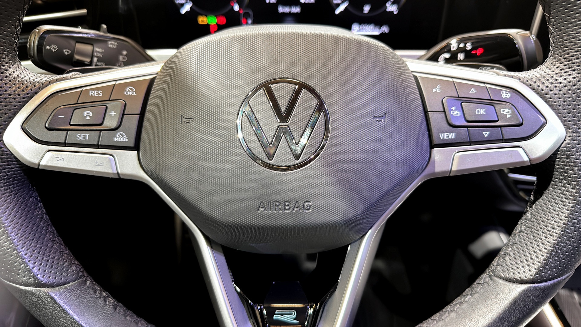 Volkswagen Passat WCF93L