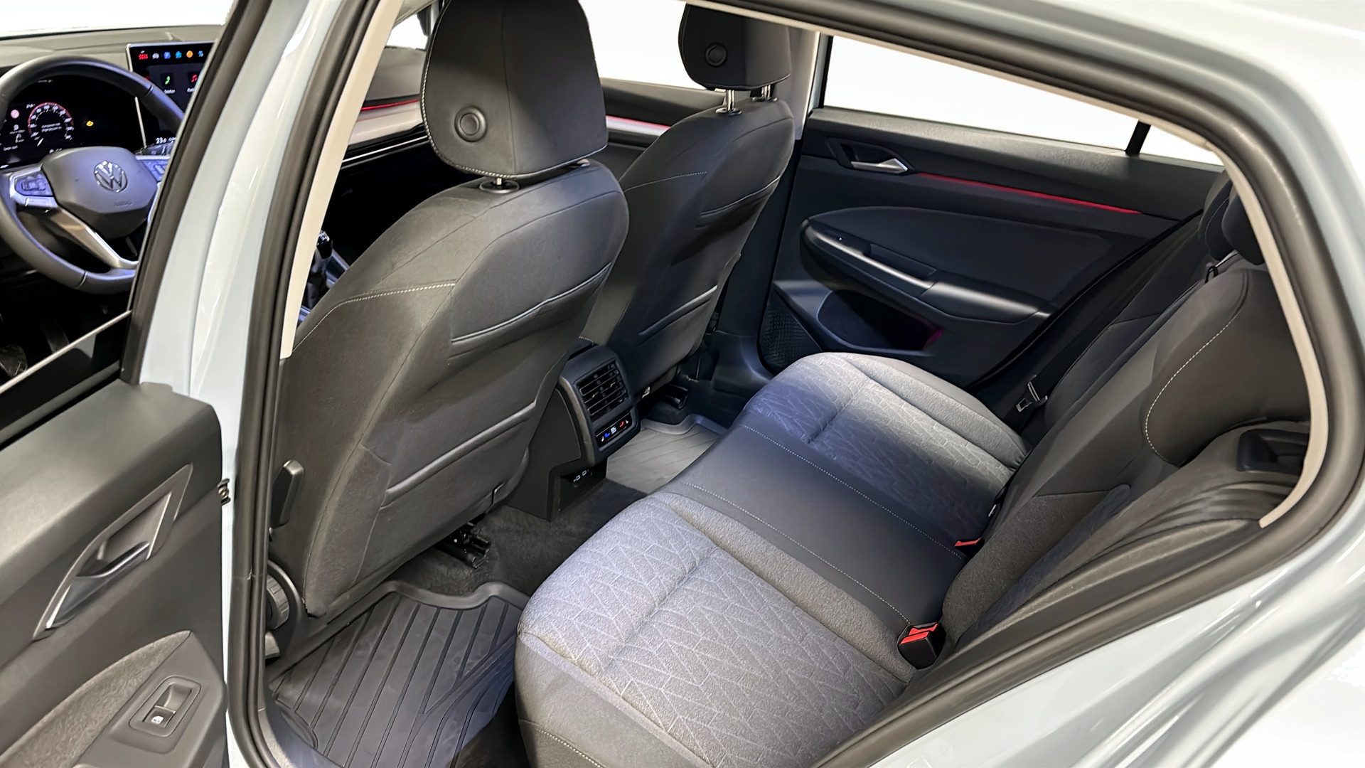 Volkswagen Golf WCG58T