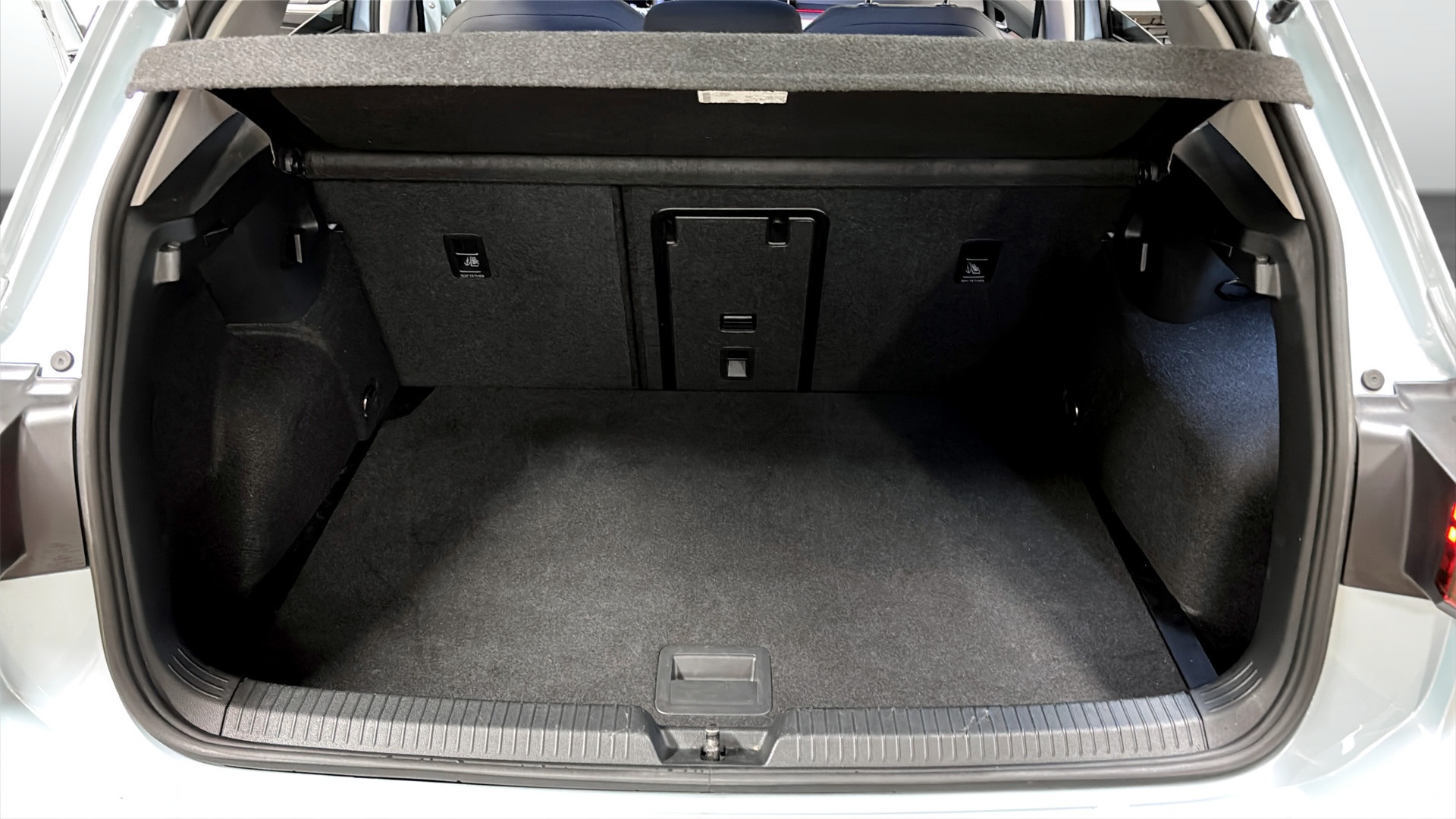 Volkswagen Golf WCG58T