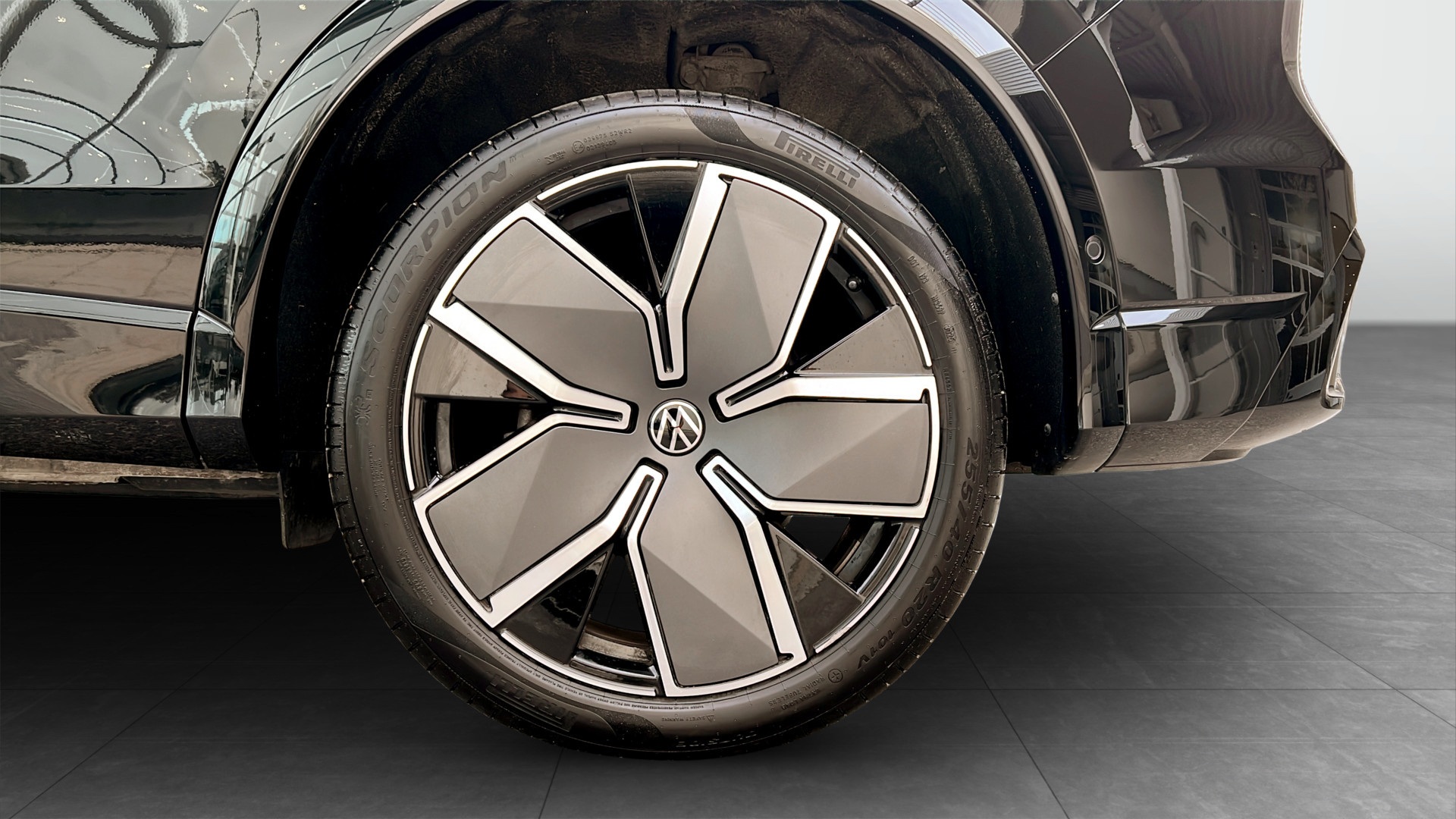 Volkswagen Tiguan WCG90J