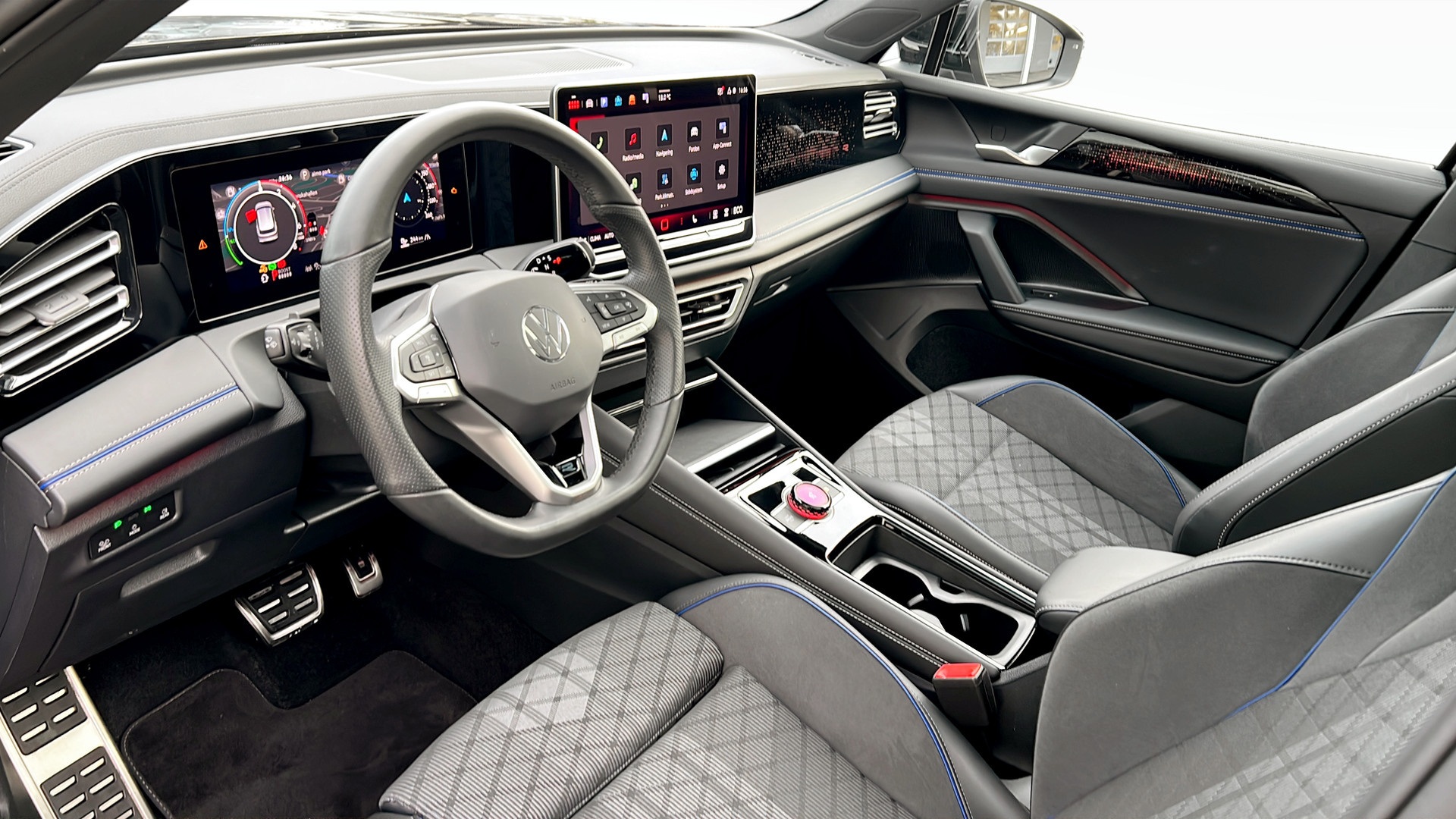 Volkswagen Tiguan WCG90J