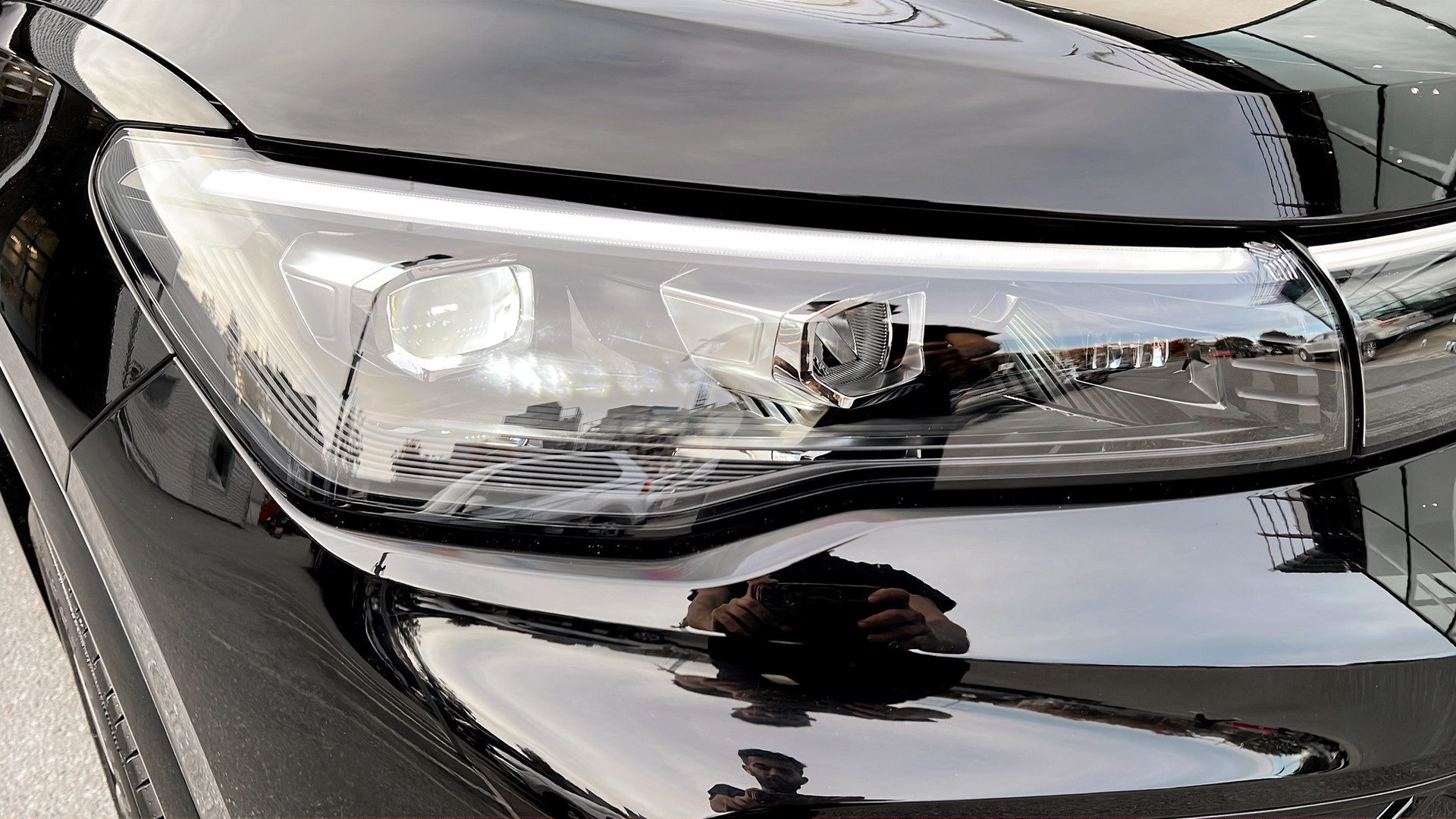 Volkswagen Tiguan WCG90J