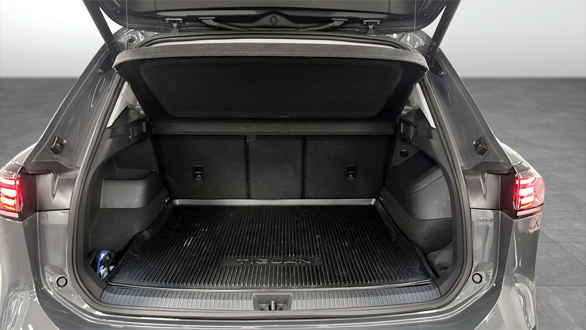 Volkswagen Tiguan WCH63K