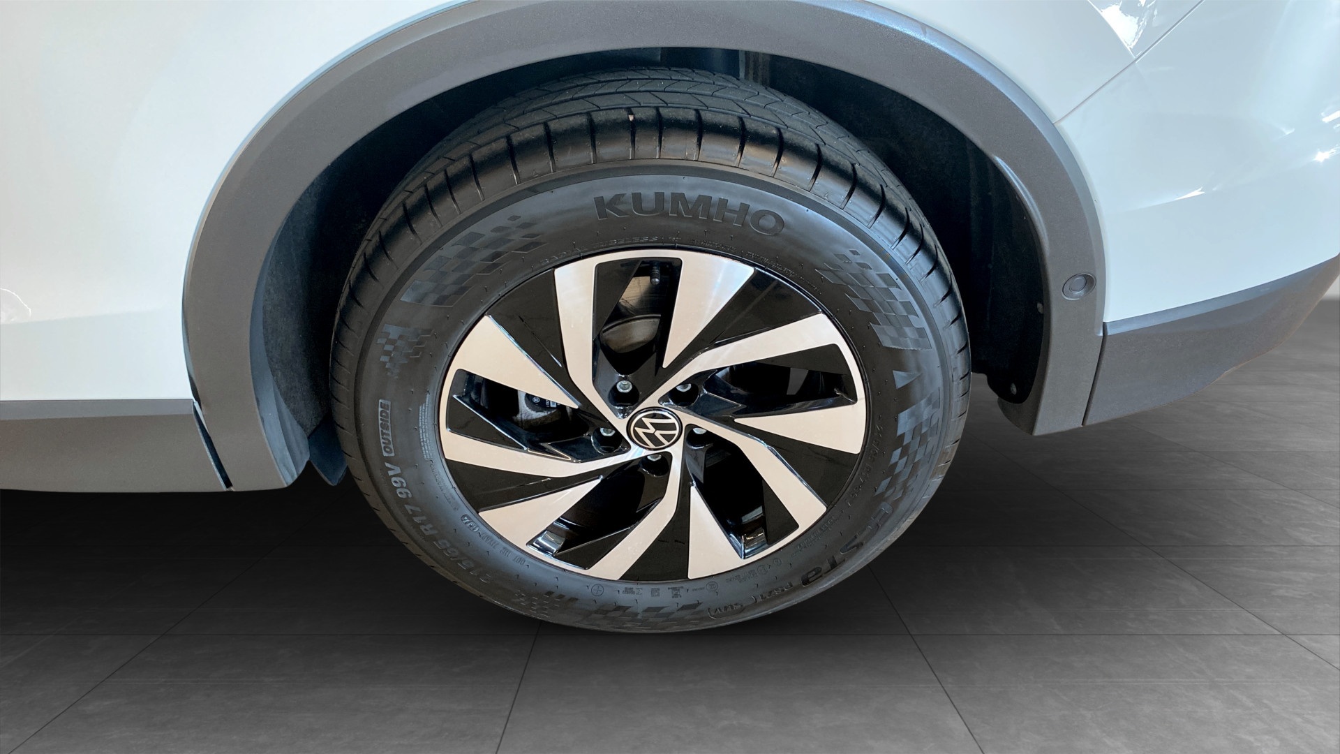 Volkswagen Tiguan WCH63L