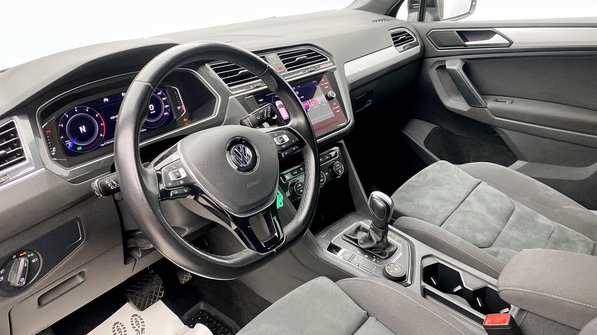 Volkswagen Tiguan WCM80X