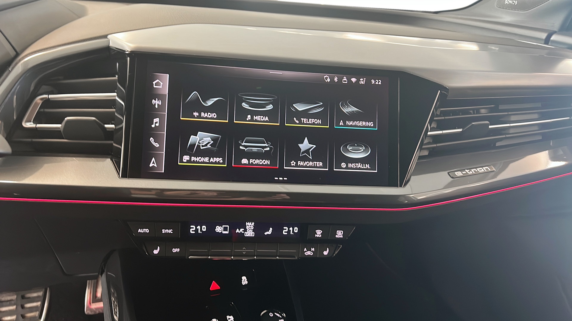 Audi Q4 e-tron WCN44M