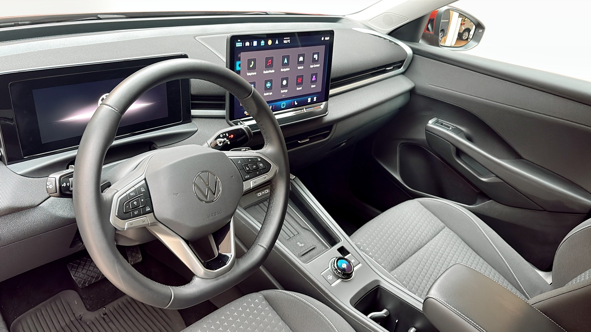 Volkswagen T-Roc WCU42T