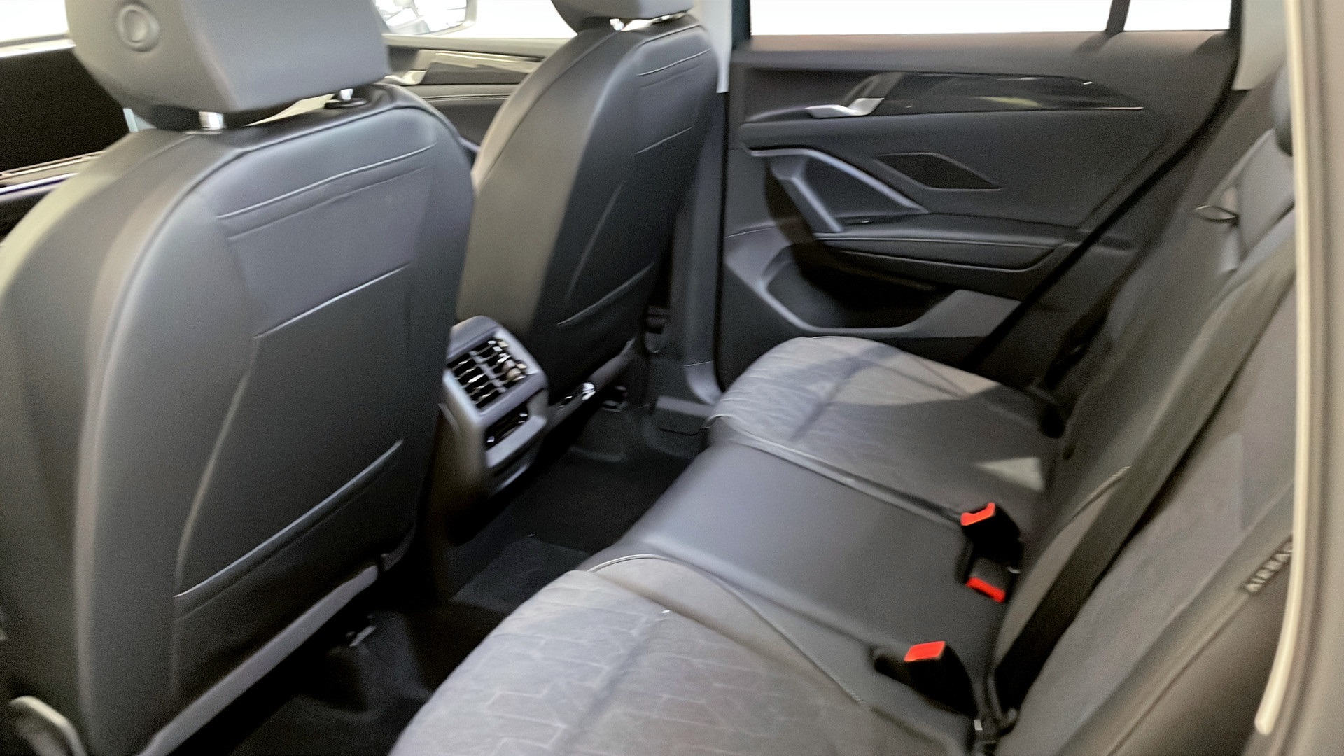 Volkswagen Tiguan WDC42T