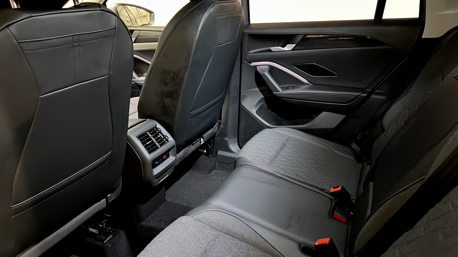 Volkswagen Tiguan WDC63K