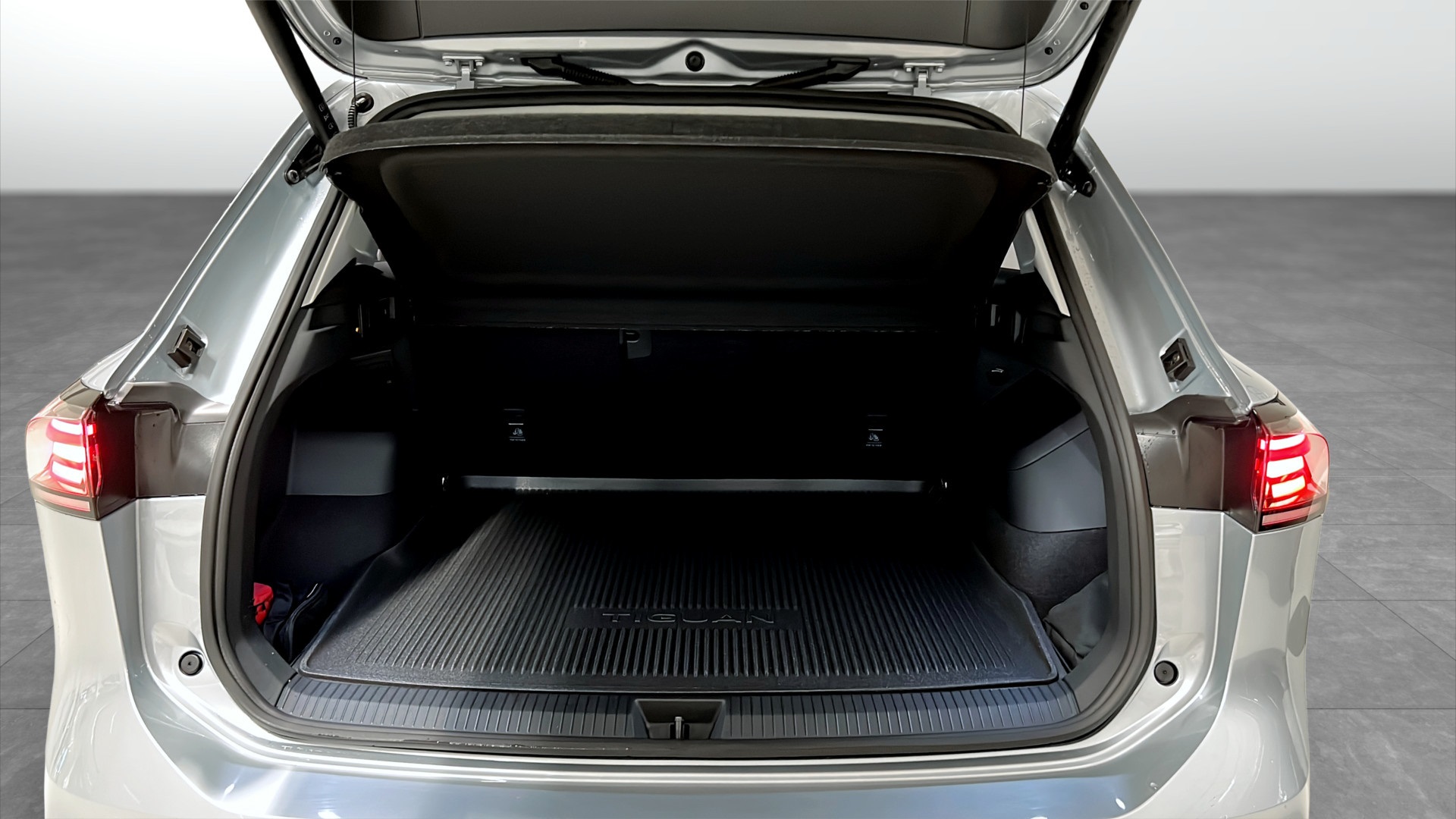 Volkswagen Tiguan WDC63K