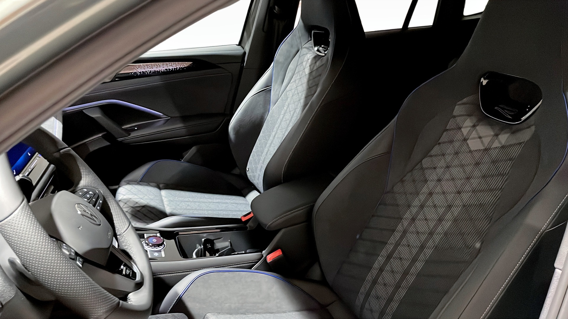 Volkswagen Tiguan WDF53U