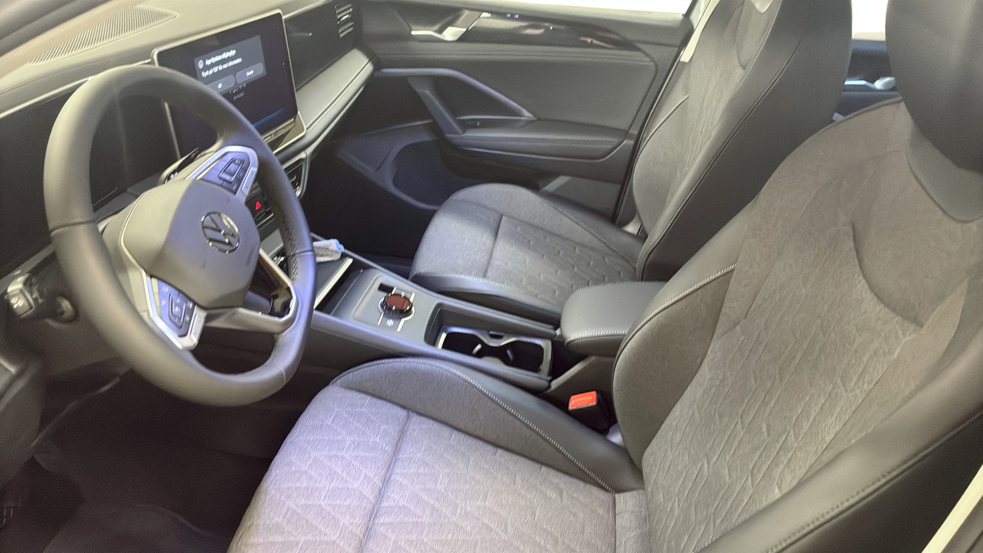 Volkswagen Tiguan WDF97M