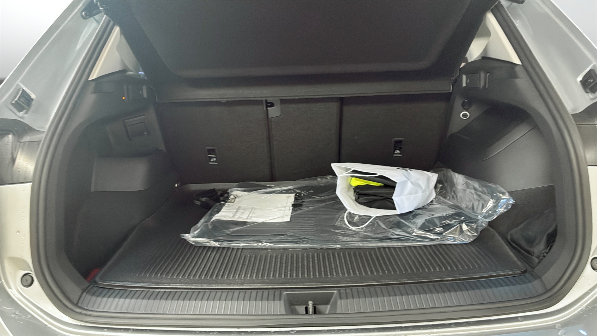 Volkswagen Tiguan WDF97M