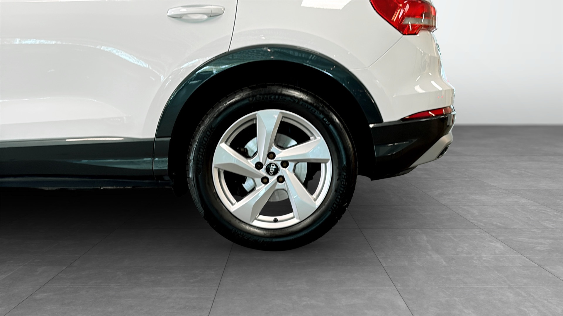 Audi Q3 WDM20X