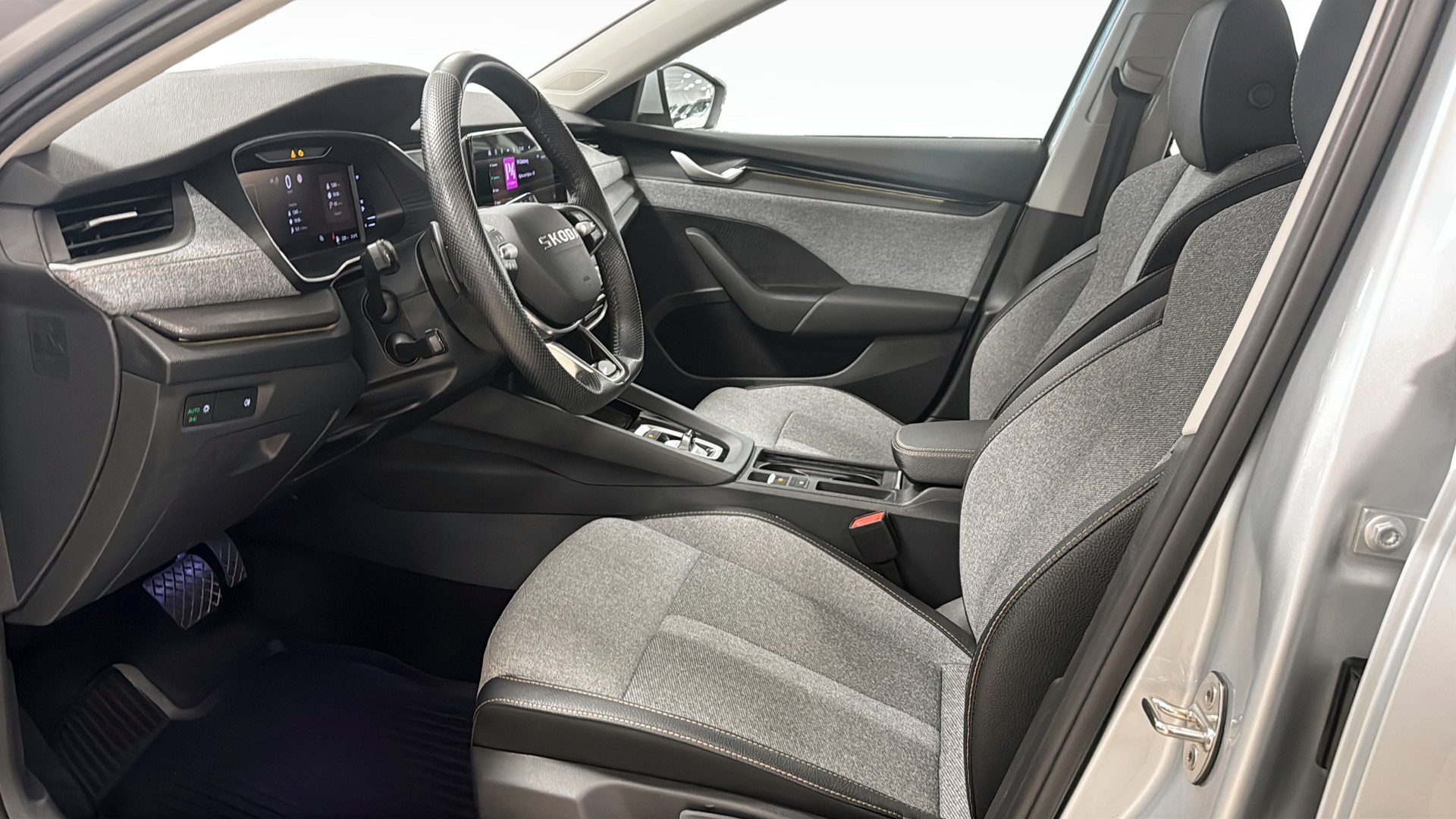 Skoda Octavia Combi WDM48K