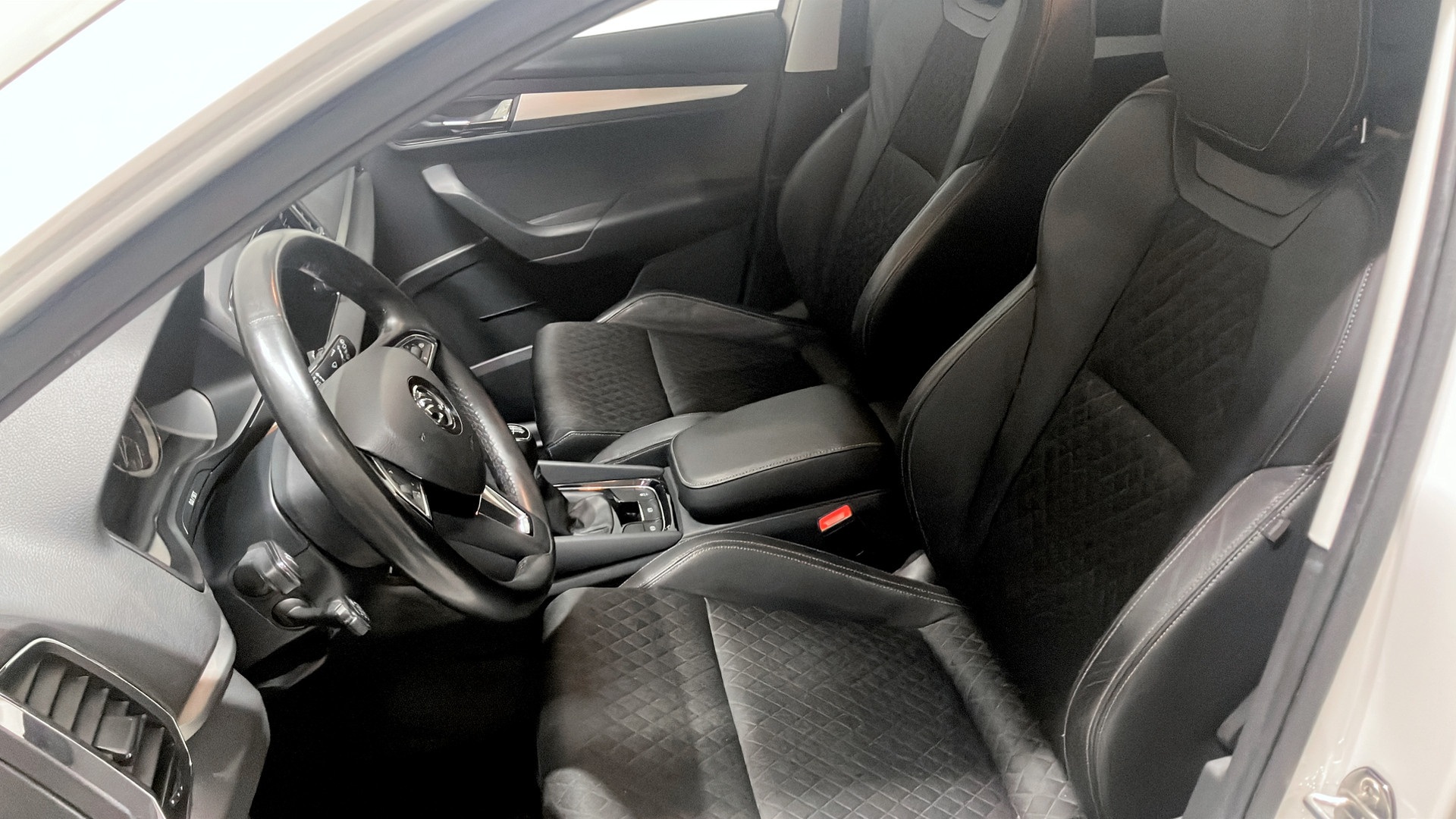 Skoda Karoq WES59A