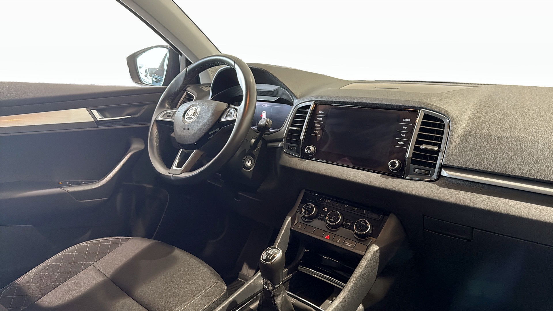 Skoda Karoq WEU59P