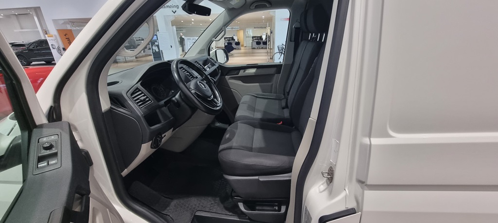Volkswagen T6 WEY989