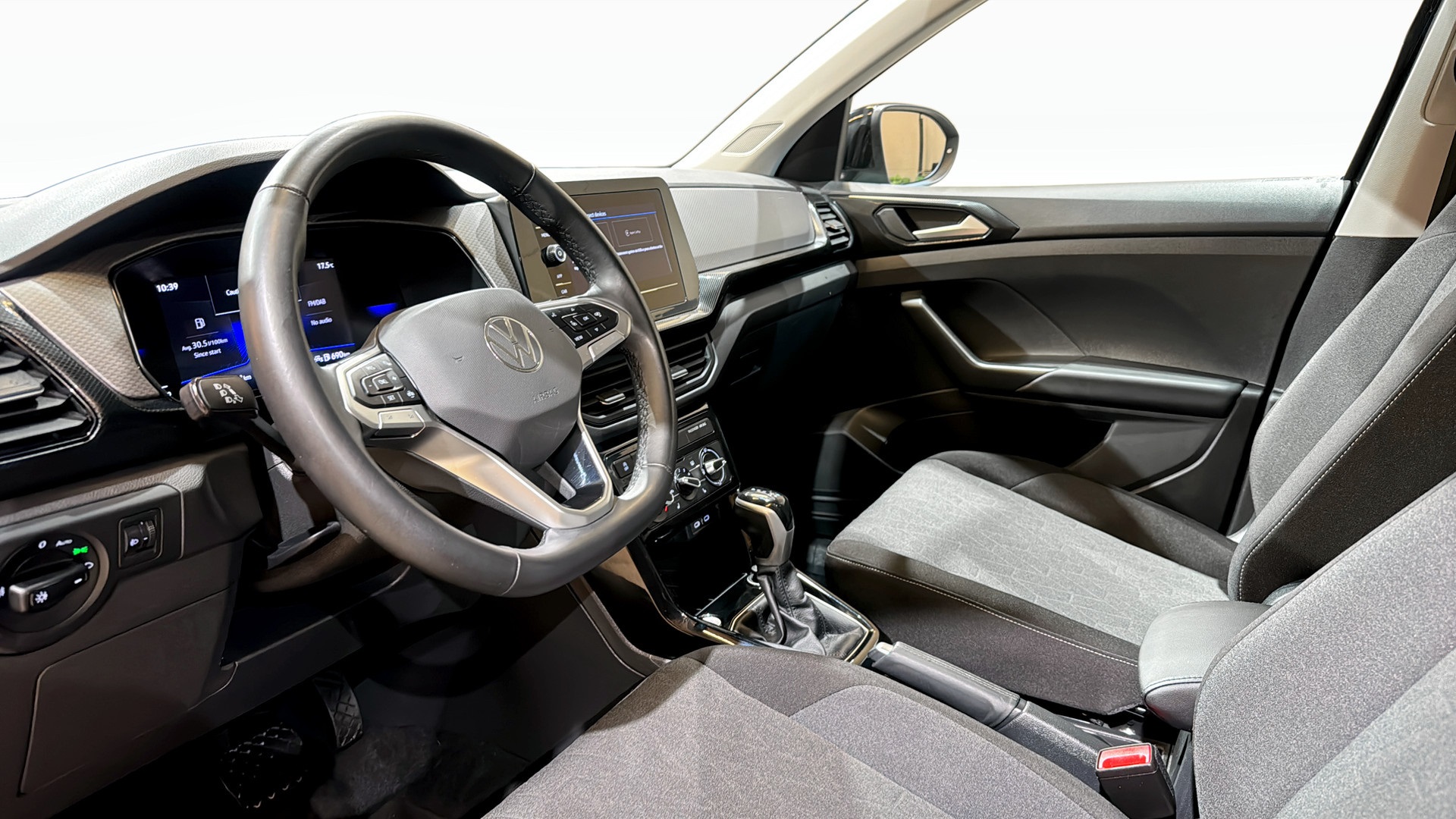 Volkswagen T-Cross WFF48S
