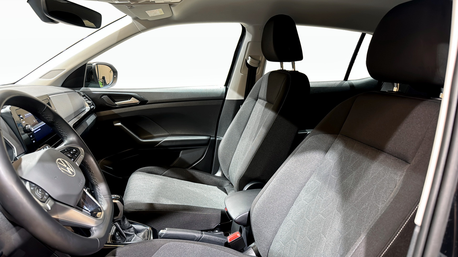 Volkswagen T-Cross WFF48S