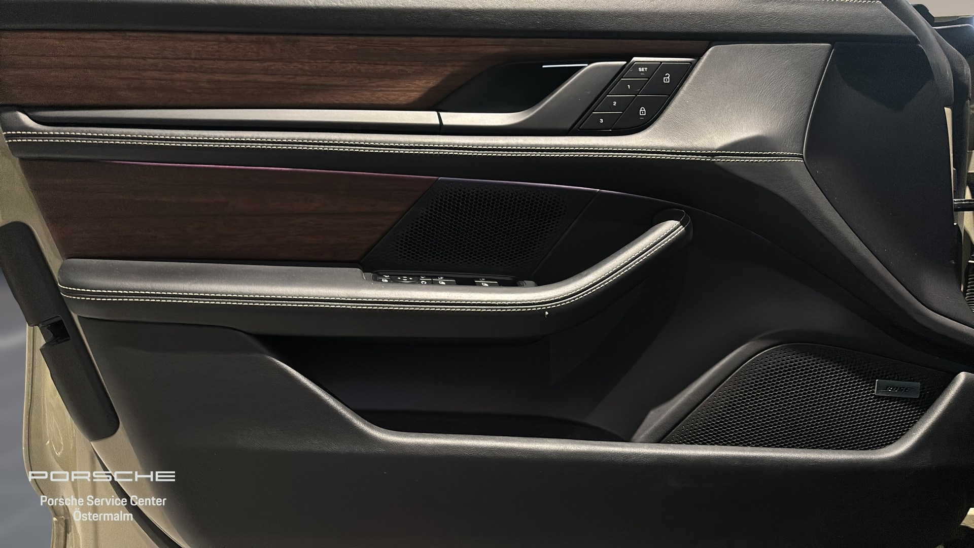 Porsche Taycan WFM20S