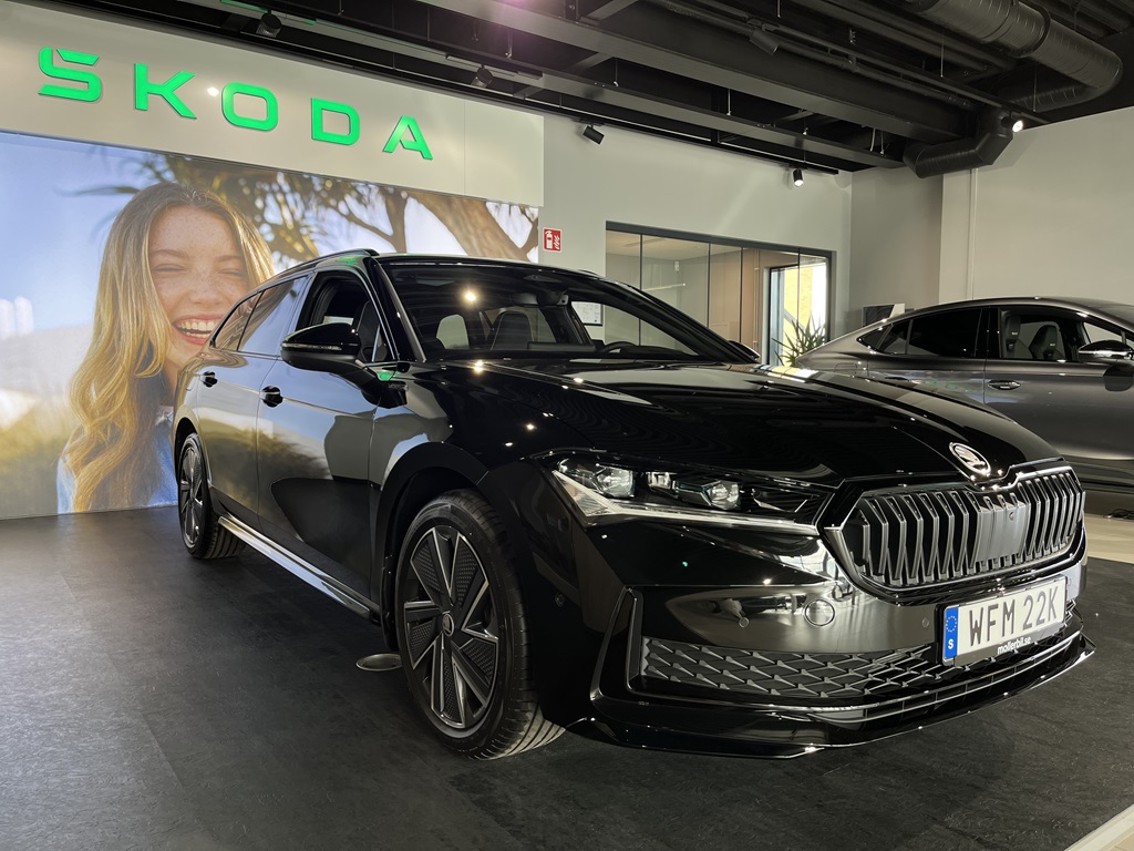 Skoda Superb WFM22K