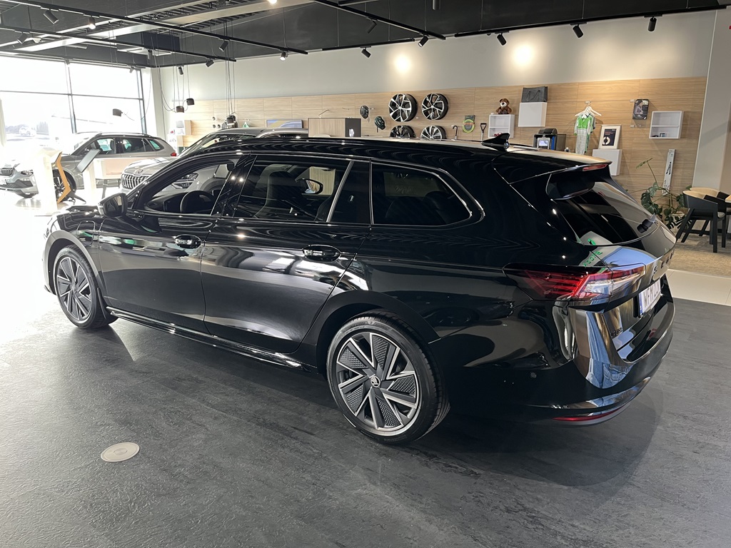 Skoda Superb WFM22K