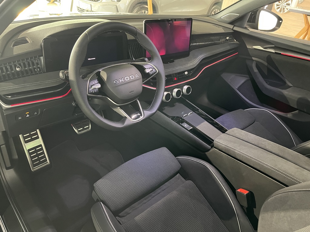 Skoda Superb WFM22K