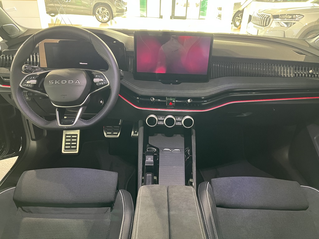 Skoda Superb WFM22K