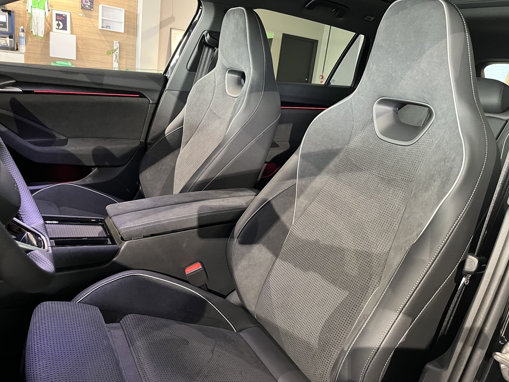 Skoda Superb WFM22K