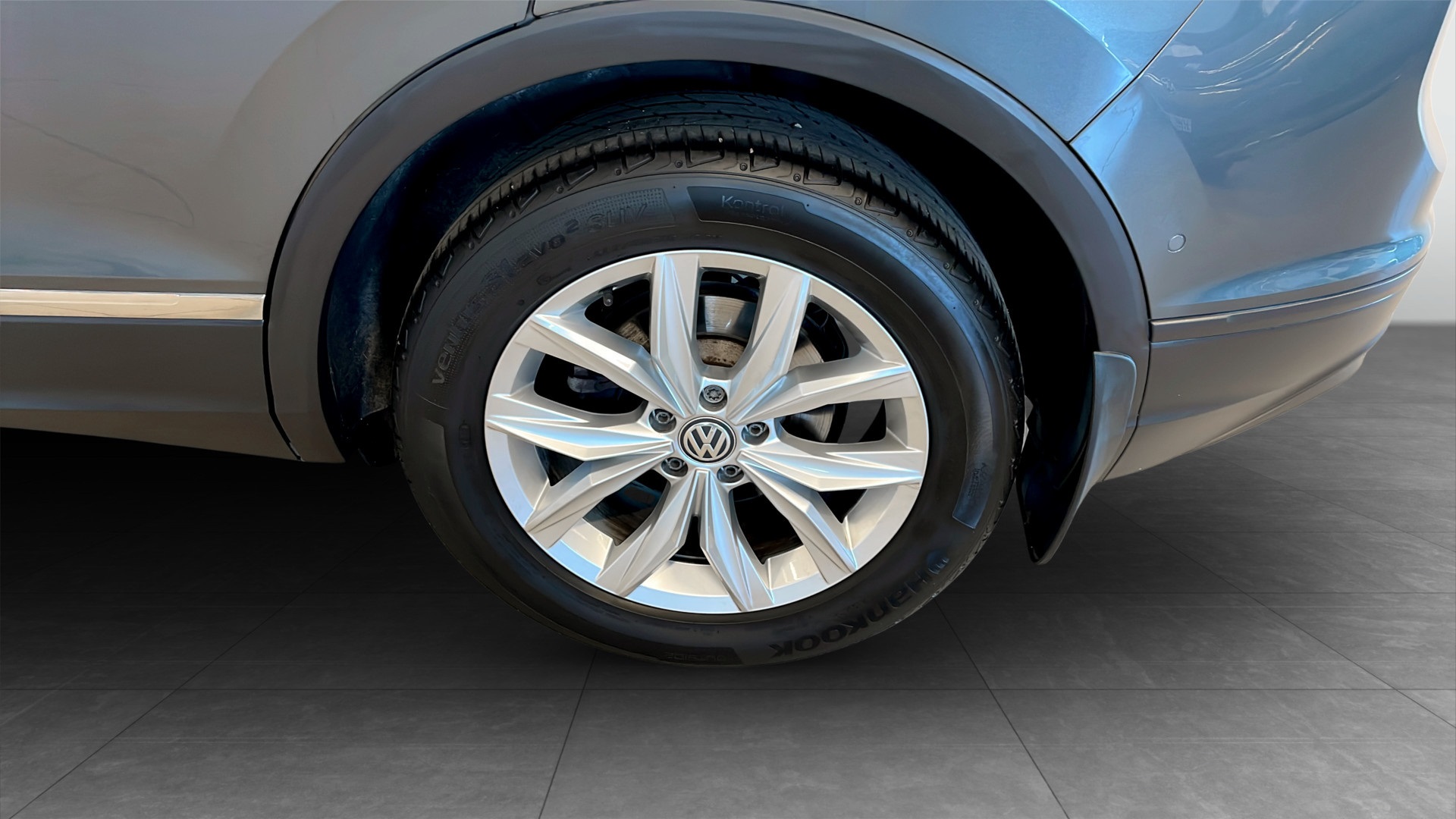 Volkswagen Tiguan WGY924