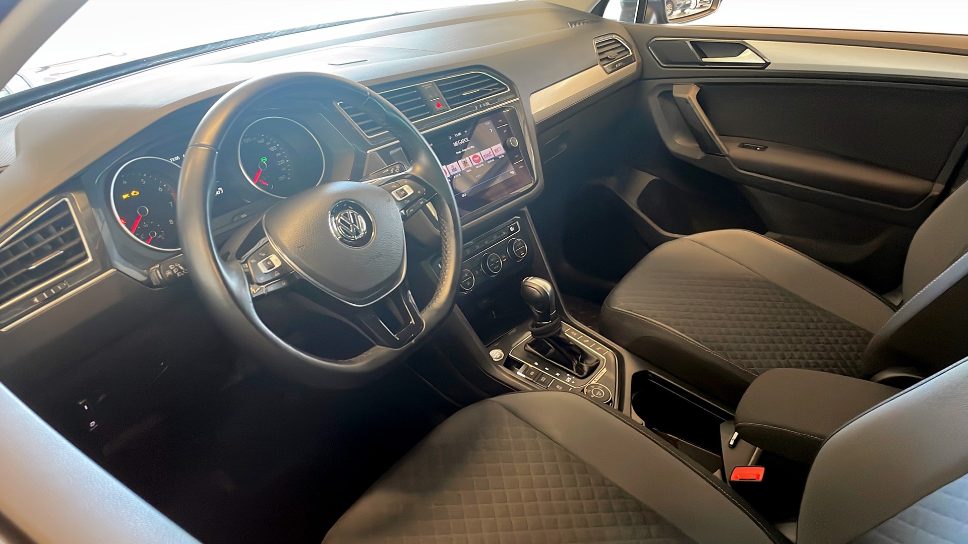 Volkswagen Tiguan WGY924